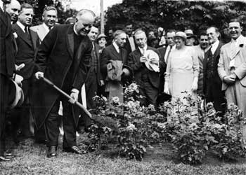 Irish Cultural Garden, inauguration, 1933