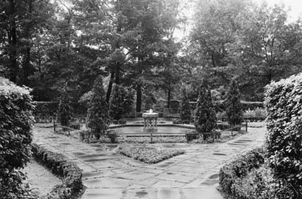 A View of the Greek Cultural Garden