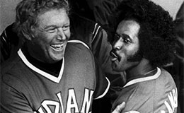 Indians first baseman Boog Powell, left, celebrates with right fielder Oscar Gamble, April 1975